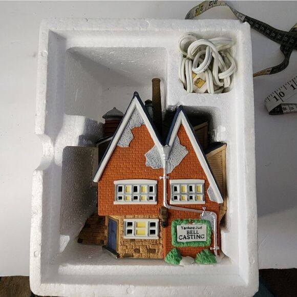 Department 56, New England Village, YANKEE JUD BELL CASTING, 5643-0 - Picture 6 of 9